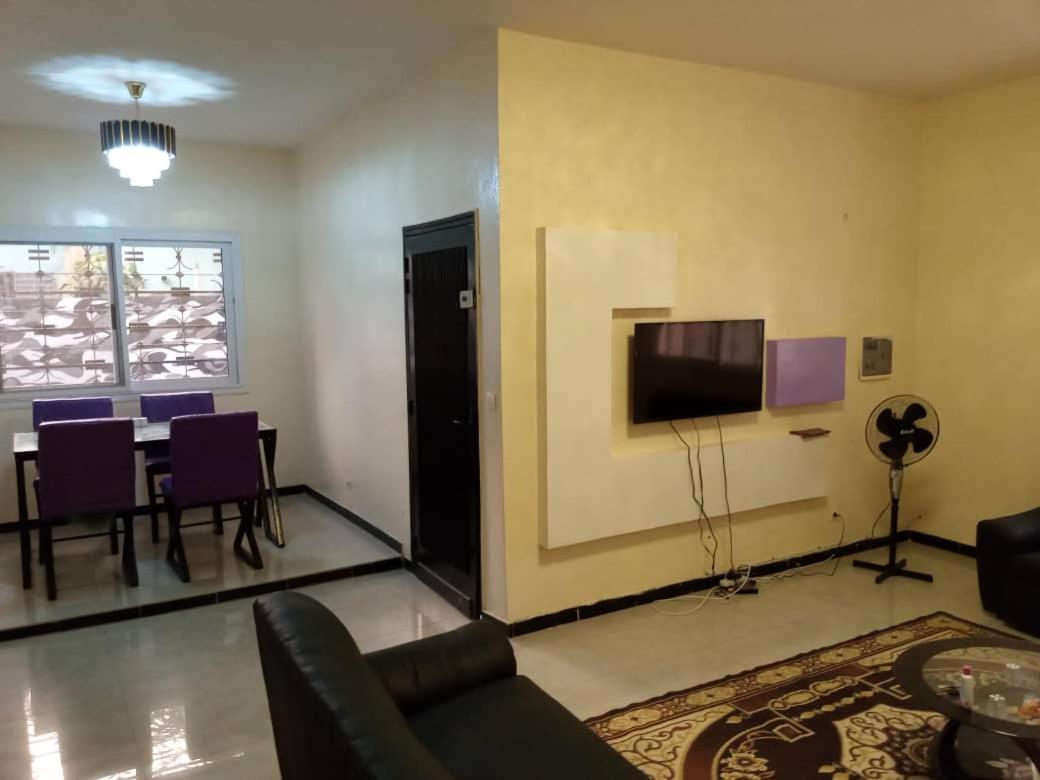Appartamento Ker Adja Ziguinchor Esterno foto