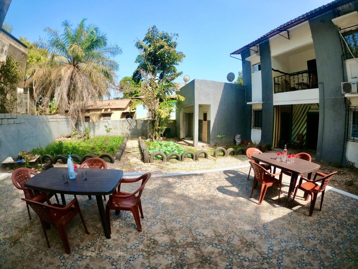 Appartamento Ker Adja Ziguinchor Esterno foto