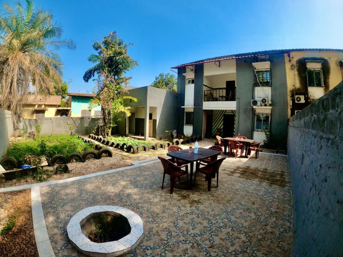Appartamento Ker Adja Ziguinchor Esterno foto